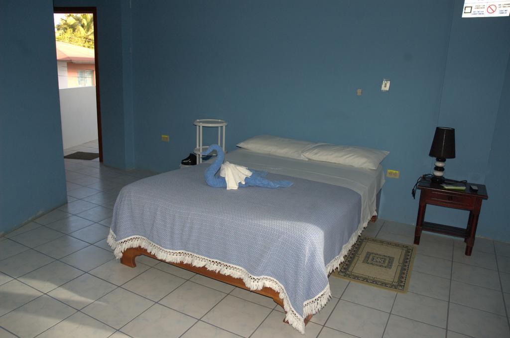 Hostal La Isla Del Descanso Пуерто-Вільяміль Екстер'єр фото