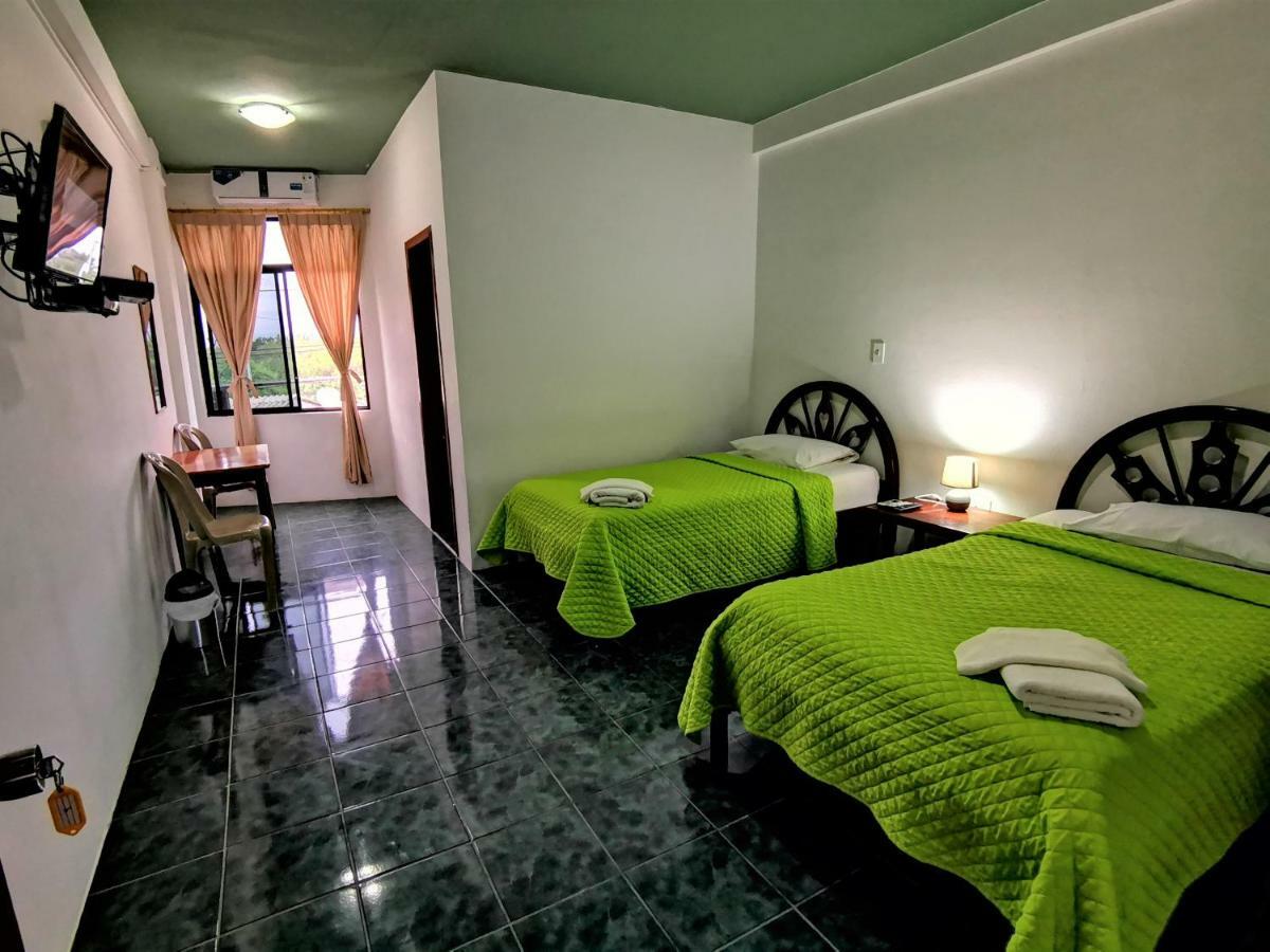 Hostal La Isla Del Descanso Пуерто-Вільяміль Екстер'єр фото
