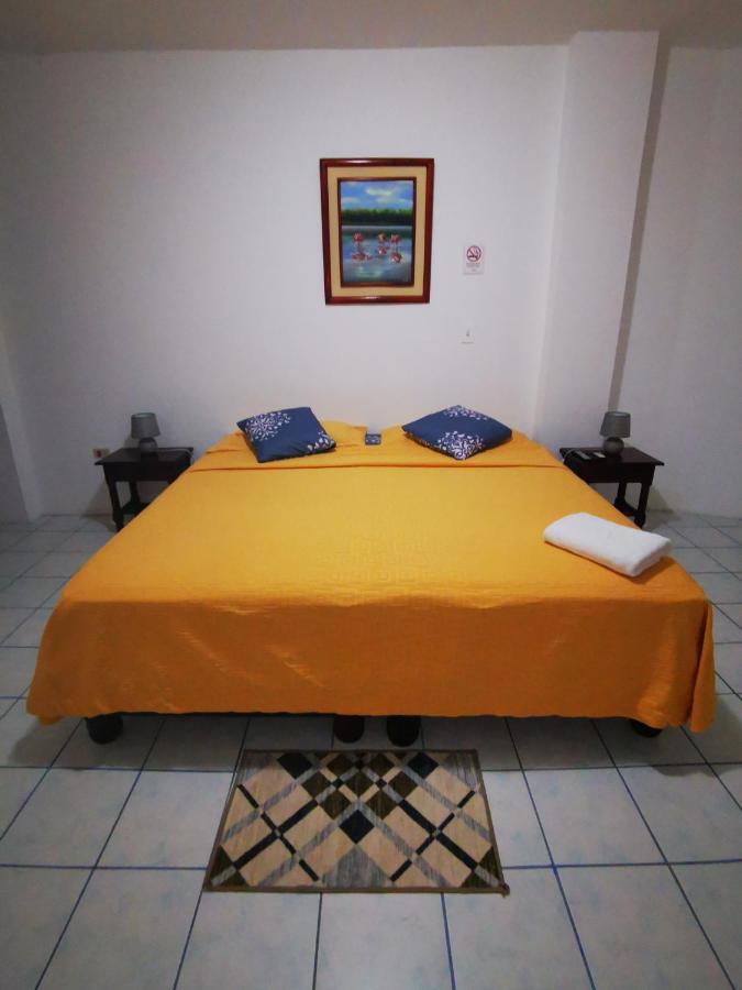 Hostal La Isla Del Descanso Пуерто-Вільяміль Екстер'єр фото